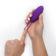 Huevo Vibrador Wellness Imara con Control Remoto Púrpura