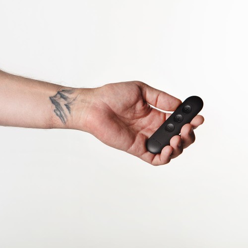 Je Joue Onyx Vibrating Butt Plug for Maximum Pleasure