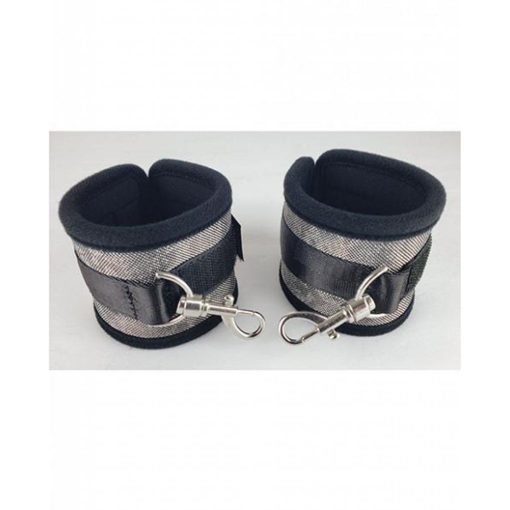 Spartacus Wrist Restraints - Neoprene Silver - Handcuffs